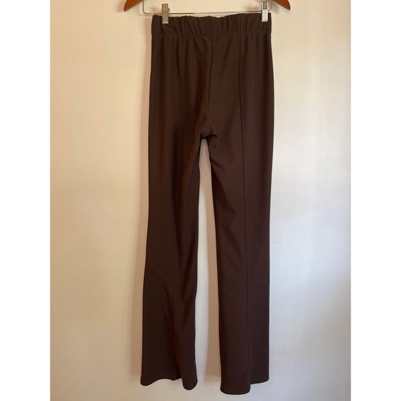 Garage Pull-On Knit Flare Leg Pants Size Medium Brown Seaming Down Legs Stretch - Picture 2 of 8